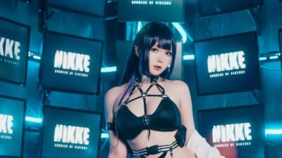 Seductive Secret Agent Cosplay: A Stunning Spy Girl Look That Turns Heads Seductive Secret Agent Cosplay: A Stunning Spy Girl Look That Turns Heads